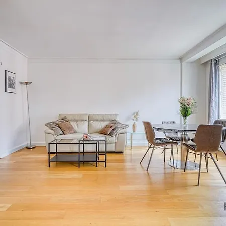 Proche Porte Maillot - Le Veritable - 378B アパート *